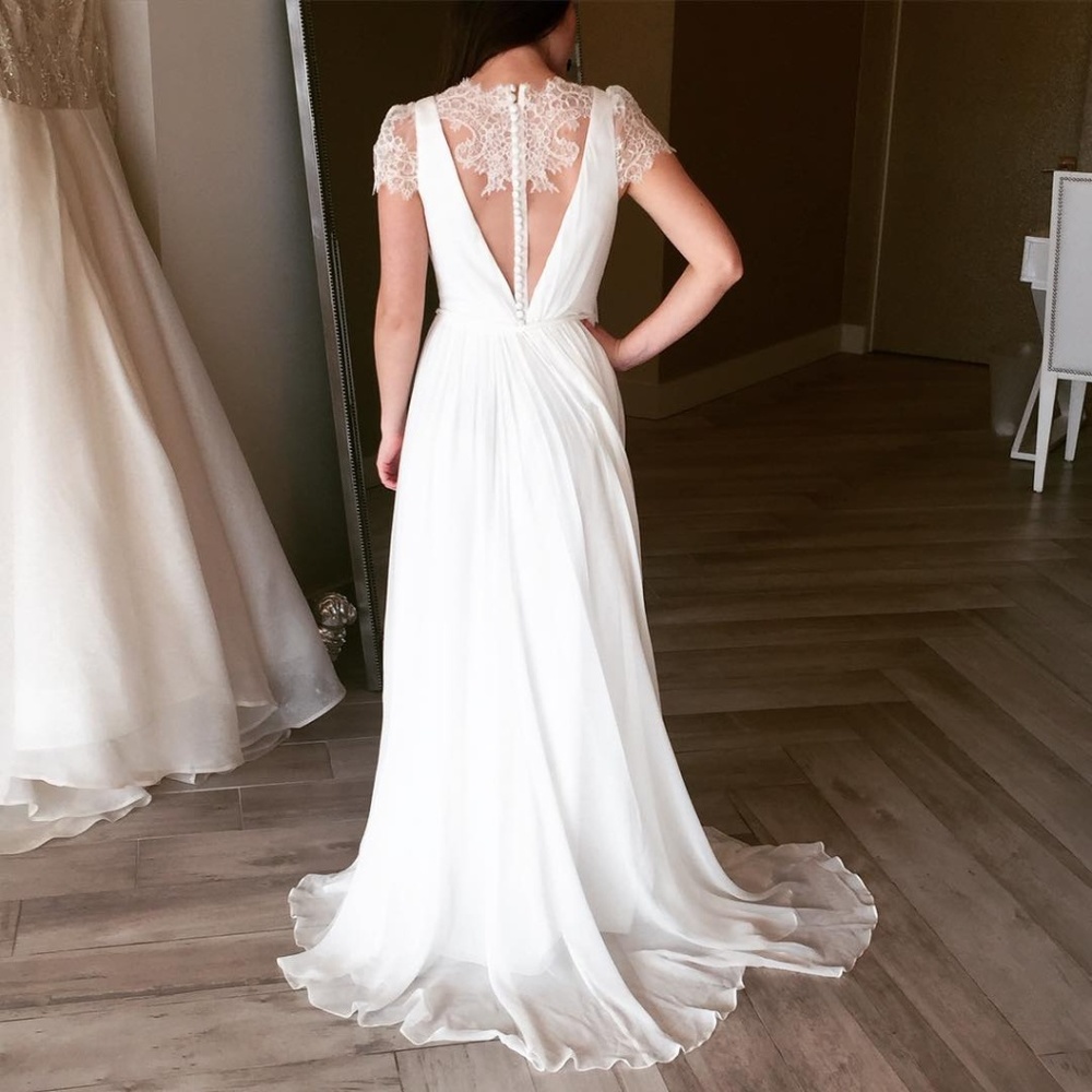 Christos Lainee Wedding Dress - Size 10